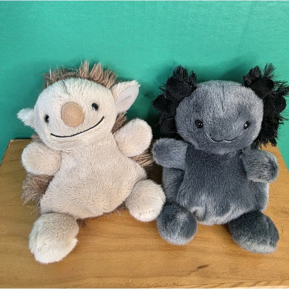 Aurora Palm Pals 5" Flick Pukwudgie &‎ Onyx Black Axolotl Small Bean Bottom Toys